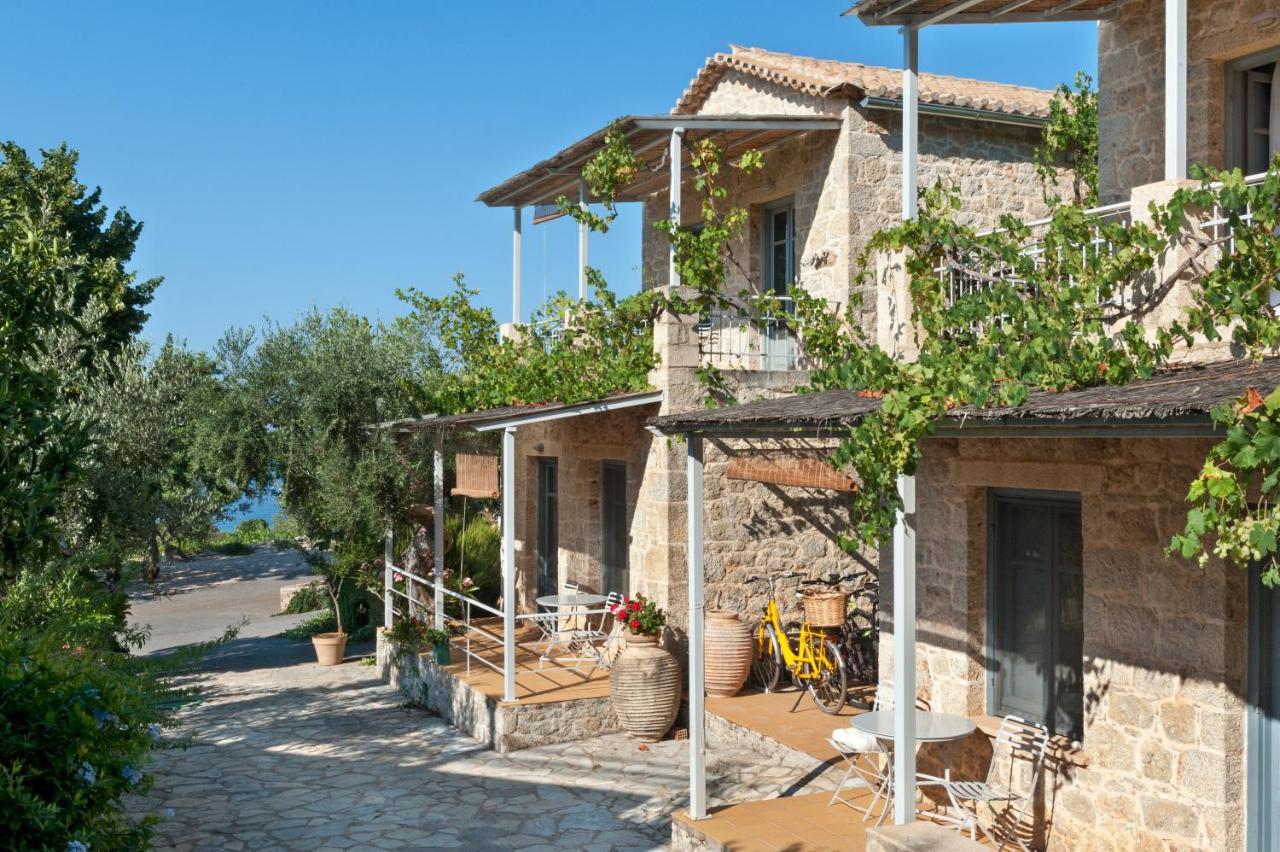 Notos Hotel Kardamyli Exterior foto